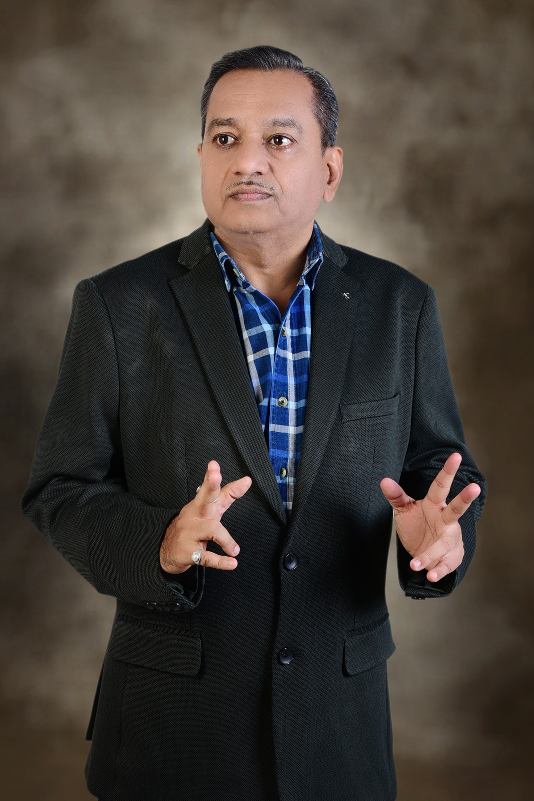 Sudhir Deshpande speaking